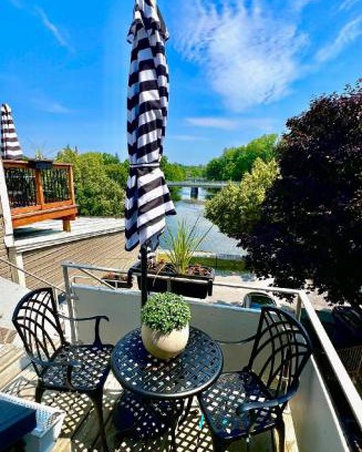 Perth Apartment | European Style Open Concept Oasis on the Tay River Basin