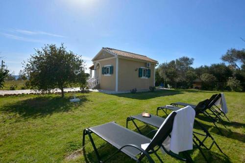 Agios Matthaios House | Evdokia's Beach House