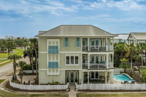 Holiday Isle House | Evening Views At Destin Pointe Resort