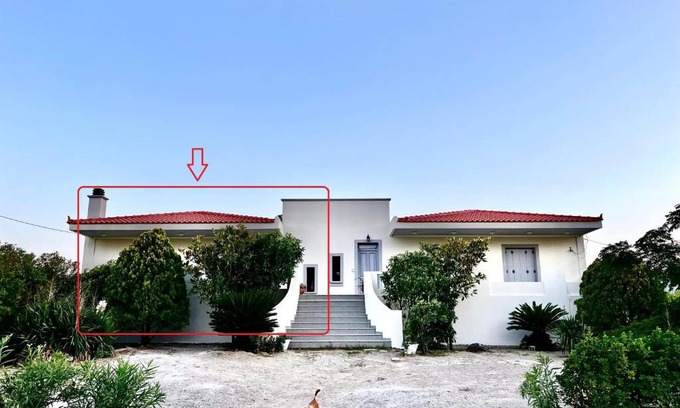 Myrina House | EvgatisBeach Loyskoy 1