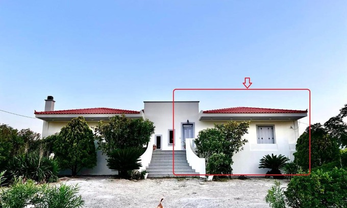 Myrina House | EvgatisBeach Loyskoy 2