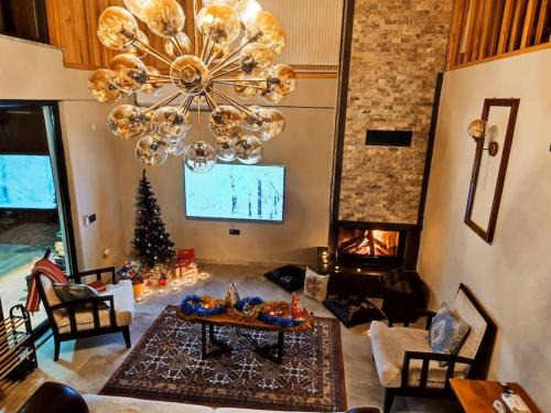 Golcuk Ski Chalet | Eviniz rahatlığında, eşsiz doğa manzaralı dağ evi