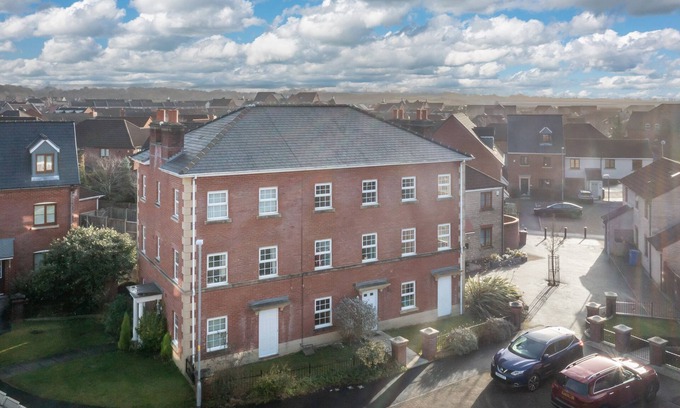 Chorley House | Exceptionally spacious five bedroom house in Buckshaw Village