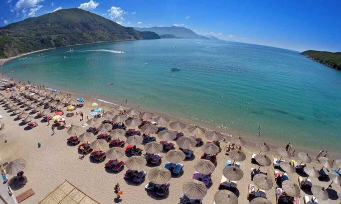 Rafajlovici Apartment | Exclusive 1 bedroom apartment, a short walk from Rafailovici sandy beach