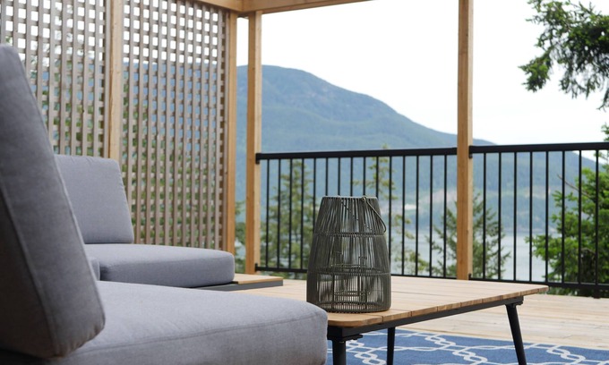Bowen Island Apartment | Exclusive 2-bdrm ocean & mountain view suite