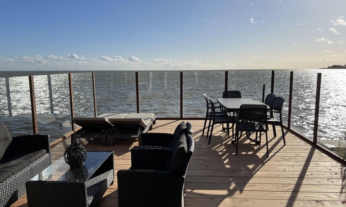 Bovenkarspel House | Exclusive holiday villa * Markermeer Bovenkarspel directly on the Markermeer