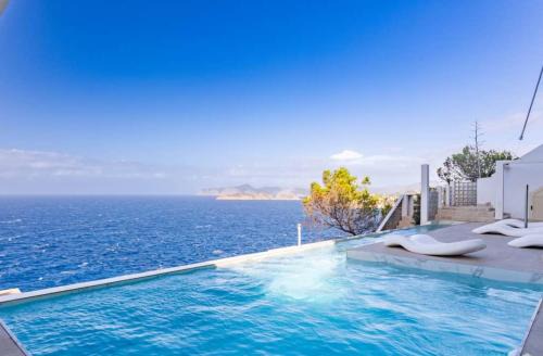 El Toro Villa | Exclusive Seafront Villa,Private Pool,Gym,BBQ