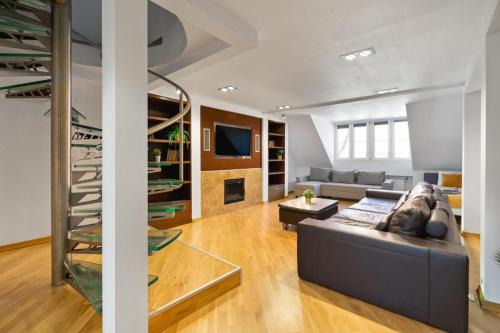 Old Town Apartment | Exclusive & Stylish 3-Level Apartment in Warsaw Old Town - 150 m