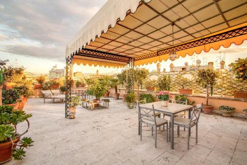Rione IX Pigna Apartment | Exclusive Terrace Campo di fiori Pantheon