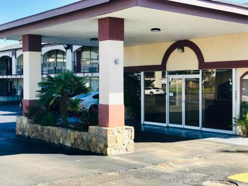 Texarkana Hotel | Executive Inn Texarkana