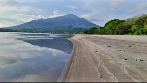 Altagracia Bed & Breakfast | Exotic Island Beach lodge