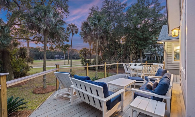 Vanderhorst Plantation House | Expansive 5 bed on Kiawah behind 2nd Gate, Golf Views