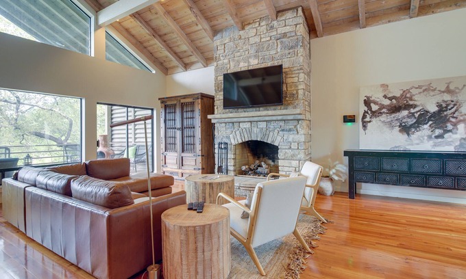 Spicewood House | Expansive Lake Travis Vacation Rental with 3 Decks
