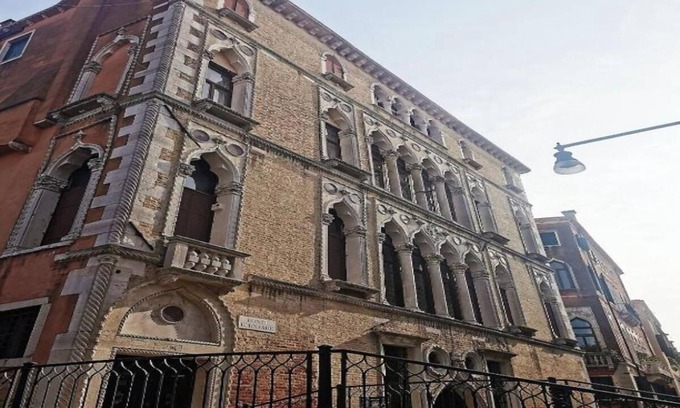 Santa Croce Apartment | Experience Authentic Venice Luxurious Apartment in Historic Noble Floor