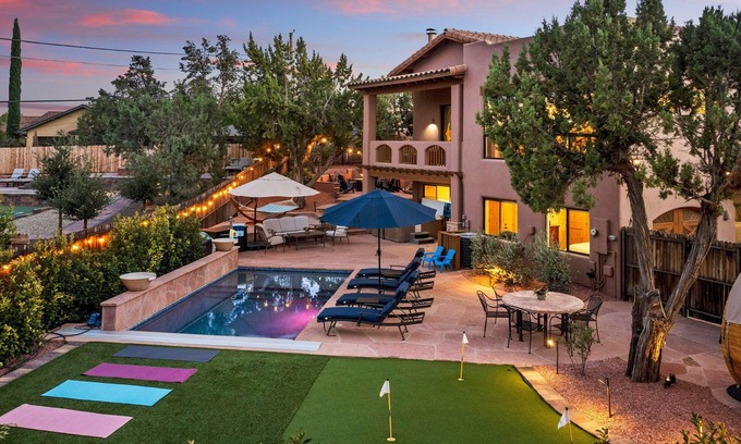 West Sedona House | Experience luxury Spectacular Sedona Destination with POOL, SPA & SAUNA in the heart of Sedona