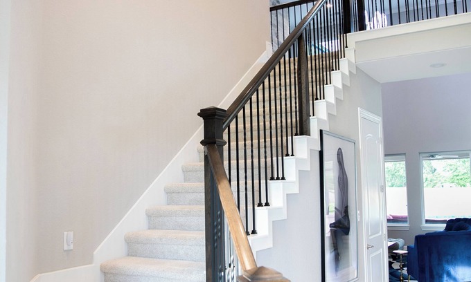 Prairie View House | Exquisite 7-bedroom chateau with EVERYTHING you need for a luxury getaway