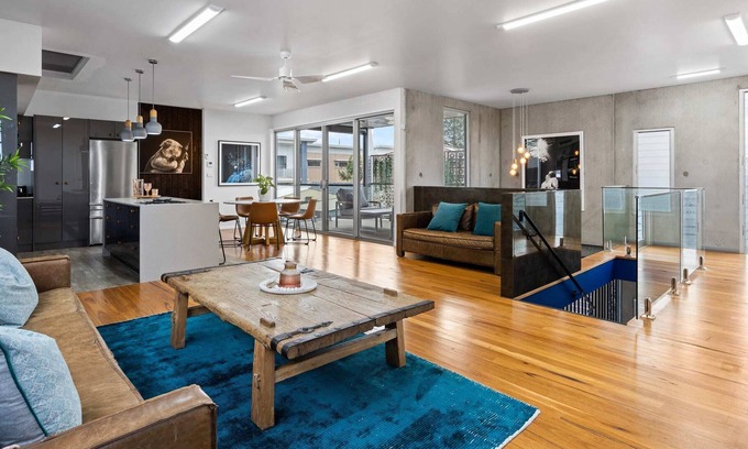 Redhead House | Exquisite Beachside Mansion