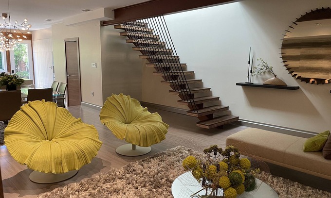 Logan Circle House | Exquisite Row house w/parking downtown, Logan circle