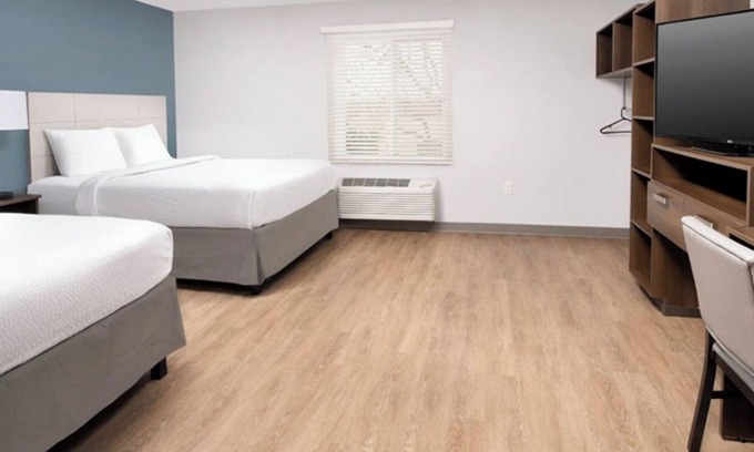 Austin Hotel | Extended Stay 3 Room Near Austin Attractions w/Full Kitchen & Ample Parking