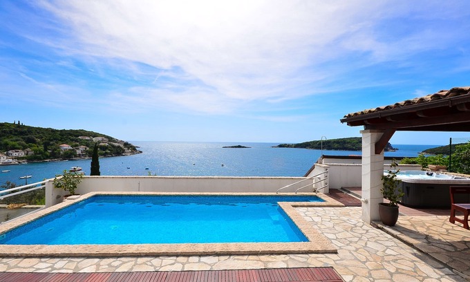 Molunat Villa | Extraordinary 3bed/3bath villa, with sea views,pool and hot tub for 8