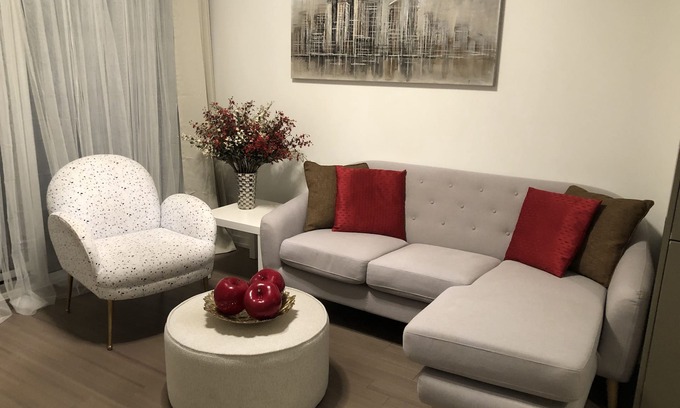 Downtown Toronto Condo | Eye of the 6ix (close to downtown Toronto attractions)