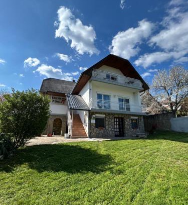 Vonyarcvashegy Apartment | Főnix Apartmanház