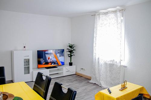Ilsfeld House | F&F Suites Ilsfeld - 3 Zimmer OG Apartment - Zentral mit kostenfreien Privatparkplätzen und WLAN