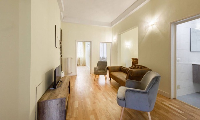 Careggi Rifredi Apartment | Fabbroni 3 bedrooms in Florence by Mmega