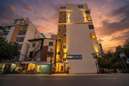 Koramangala Hotel | FabHotel HSR Gateway