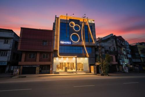 Bhopal Hotel | FabHotel Midland