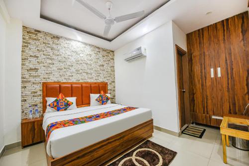 Kharar Hotel | FabHotel New Satyam