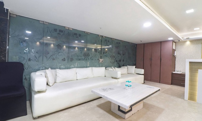 New Delhi Hotel | Fabhotel Prime Zewarat Inn