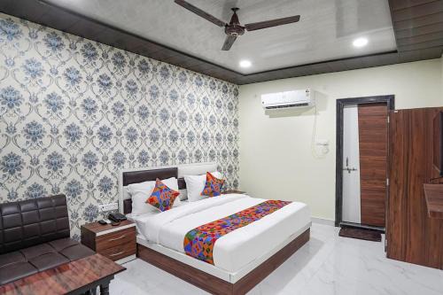 Kanpur Hotel | FabHotel Rajdhani
