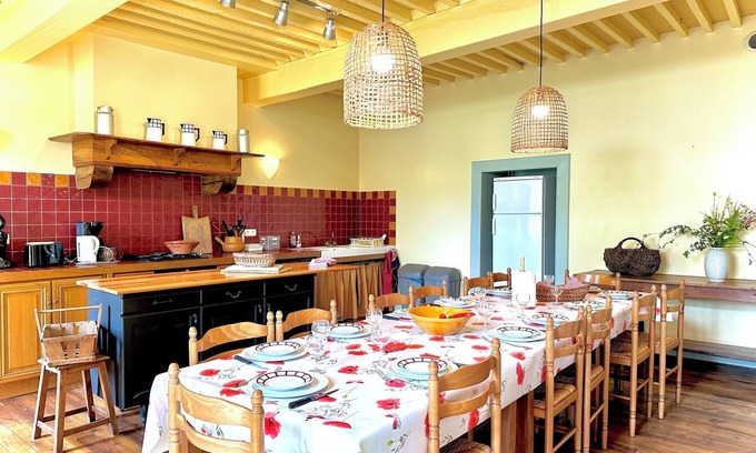 Estadens House | Facing the Pyrenees, this former Comminges farmhouse offers space and comfort