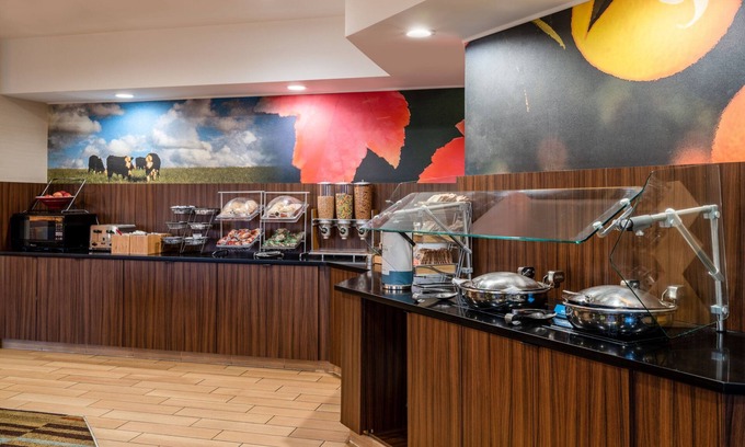 Heather Gardens Hotel | Fairfield Inn and Suites by Marriott Denver Aurora/Medical Center