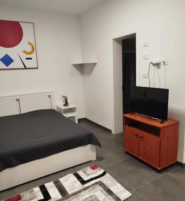 HaZore'a Apartment | Falkor's Nest