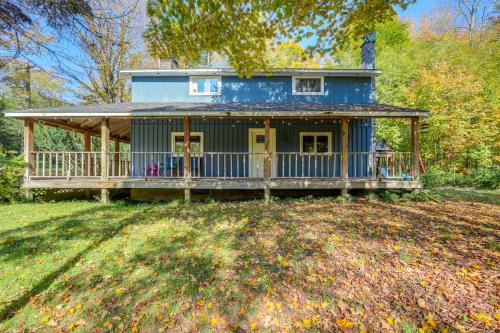 Remsen House | Fall Festival Retreat Cabin with Deck and Yard!