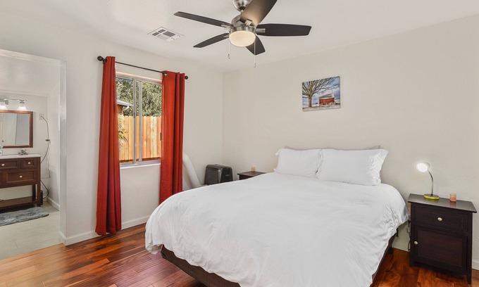 Flagstaff House | Fall in Flagstaff | Enjoy our Local Discounts