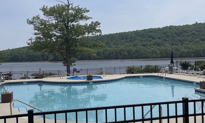 Lake Harmony Condo | Fall Poconos Retreat with Views of Big Boulder Lake and Mountain!
