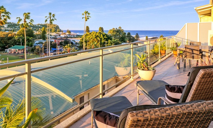 Avoca Beach Apartment | Family friendly 3 bedroom beachside apartment!