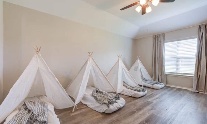 Magnolia House | Family-Friendly 3BR Home w/Teepee Sleepover Setup + Backyard Fun!