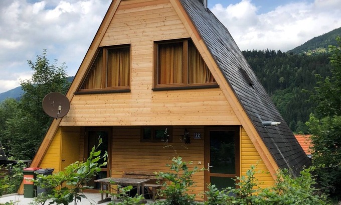 Afritz am See House | Family-friendly A-frame house in the lake and bike paradise of the Nockberge