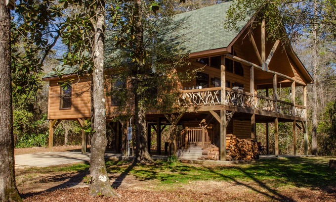 Seminary Cabin | Family friendly cabin with an exclusive view of a waterfall on the Okatoma River