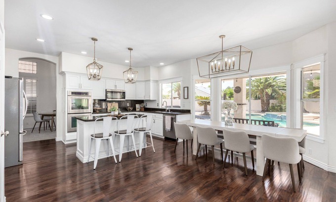 Finley Farms House | Family-Friendly Finley Farms Oasis – Pool, Spa & Space!