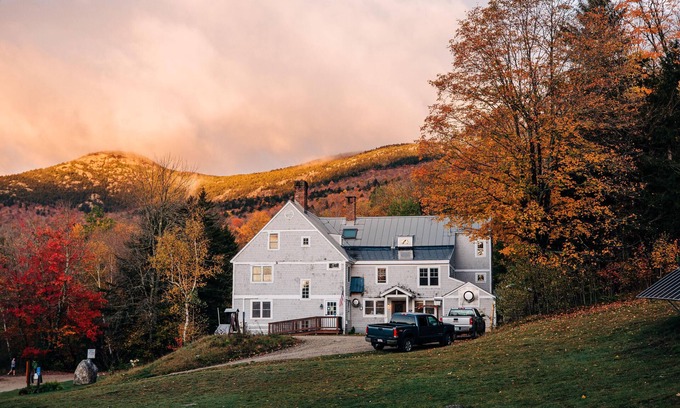 Bristol Condo | Family Friendly Lodge near Newfound Lake, Shared Bath, Breakfast Included