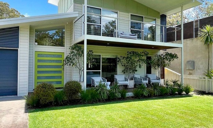 Pearl Beach House | Family friendly Pearly home with pool - your little slice of family paradise!