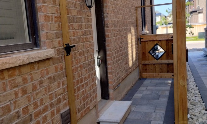 Glen Abbey House | Family-friendly Self-contained Basement + Office