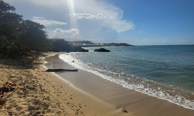 Lucea House | Family-friendly villa - 5 mins from the beach!