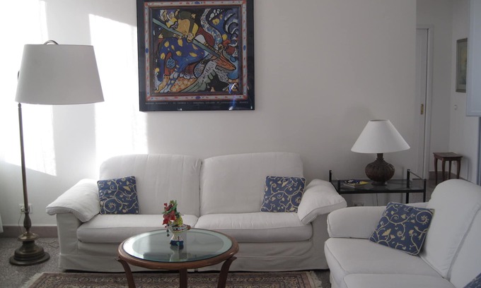 Salerno Apartment | Family holiday home in the center of Salerno city