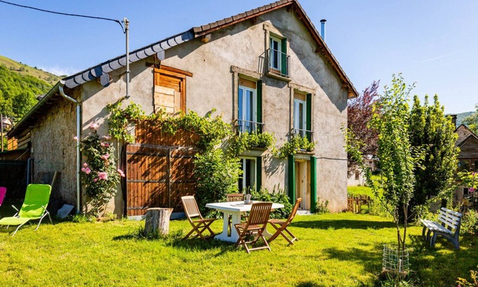 Boussenac House | Family Home for 6 in the Ariège Pyrenees, Panoramic Views